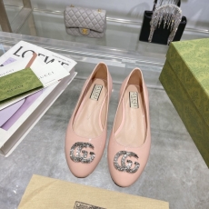 Gucci Flat Shoes